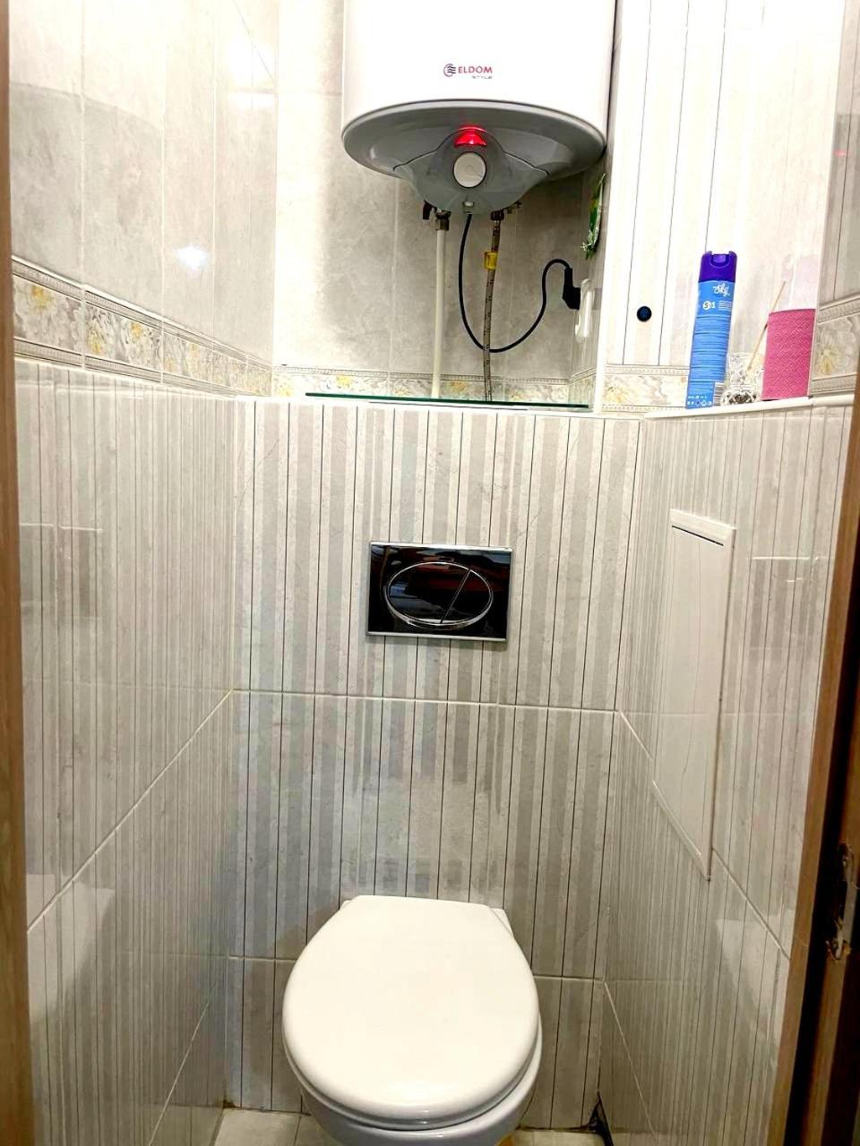 Автовокзал Apartment Rivne Bagian luar foto