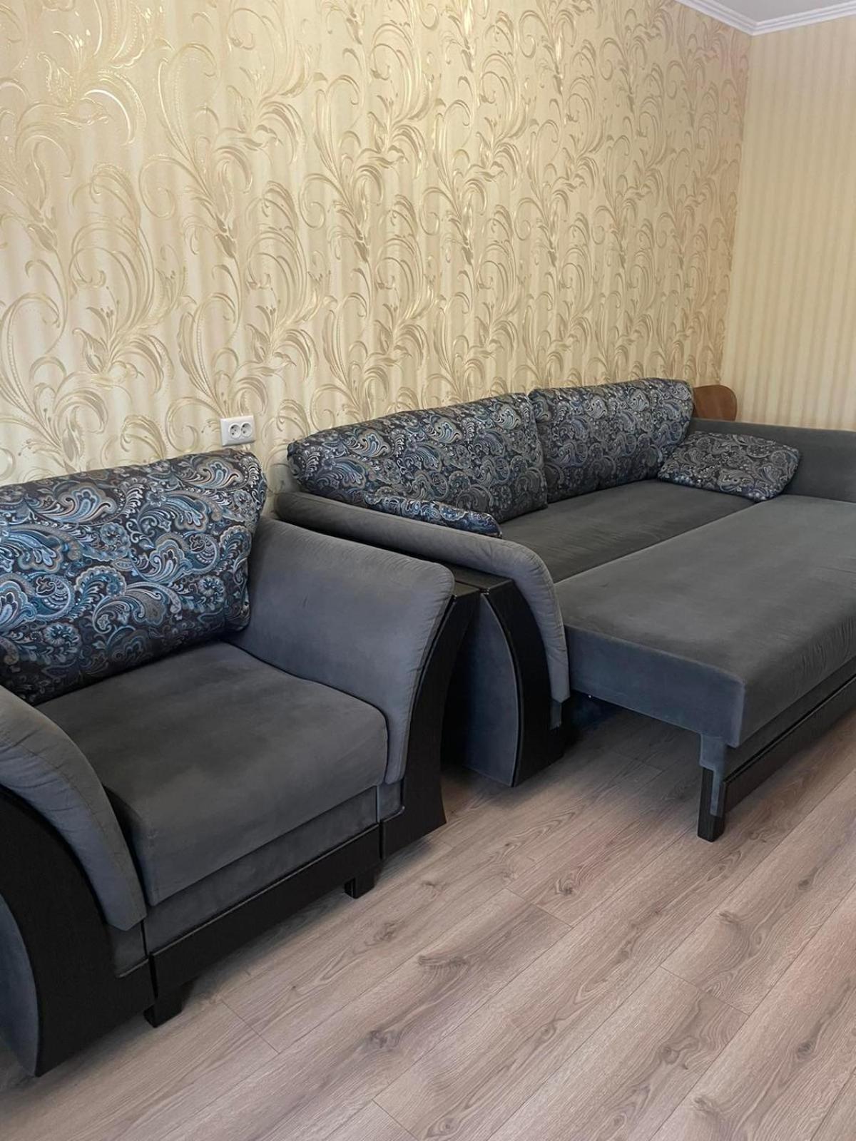 Автовокзал Apartment Rivne Bagian luar foto